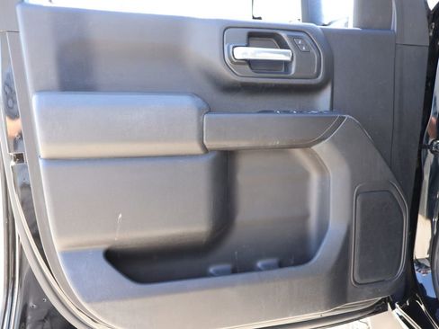 Used 2022 Chevrolet Silverado 2500 Custom w/ Custom Value Package image 20