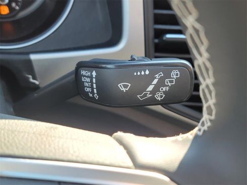 Used 2021 Volkswagen Atlas SE image 20