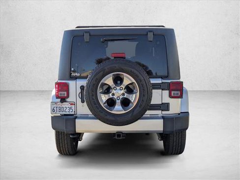 Used 2012 Jeep Wrangler Unlimited Sahara w/ Connectivity Group image 7