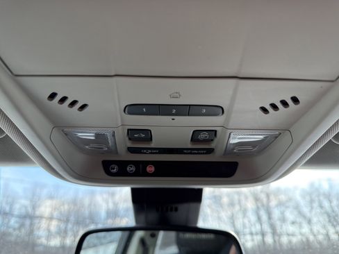 Used 2022 GMC Terrain Denali image 25