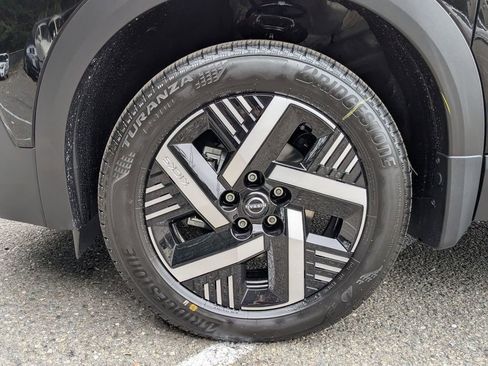 New 2026 Nissan Kicks SV FWD image 9