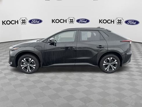 Used 2024 Toyota bZ4X XLE w/ Weather Package image 4