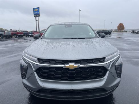 Certified 2025 Chevrolet Trax LS image 16