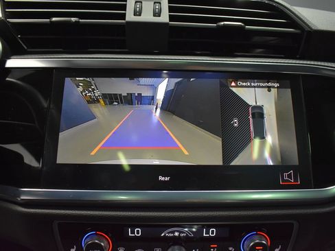 Used 2024 Audi Q3 2.0T Premium Plus w/ Premium Plus Package image 25