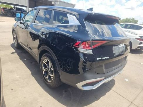 Used 2025 Kia Sportage LX FWD image 4