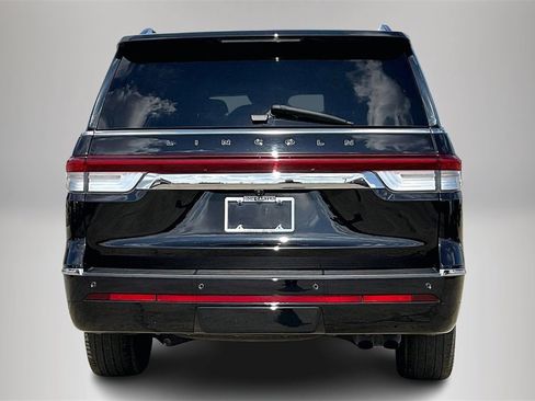Used 2023 Lincoln Navigator Black Label image 6