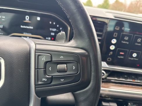 Used 2022 GMC Sierra 1500 Elevation w/ Preferred Package image 18