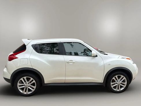 Used 2014 Nissan Juke S image 6