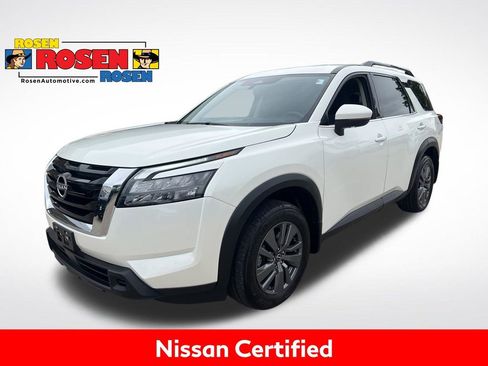 Certified 2024 Nissan Pathfinder SV w/ SV Premium Package AWD/4WD image 1