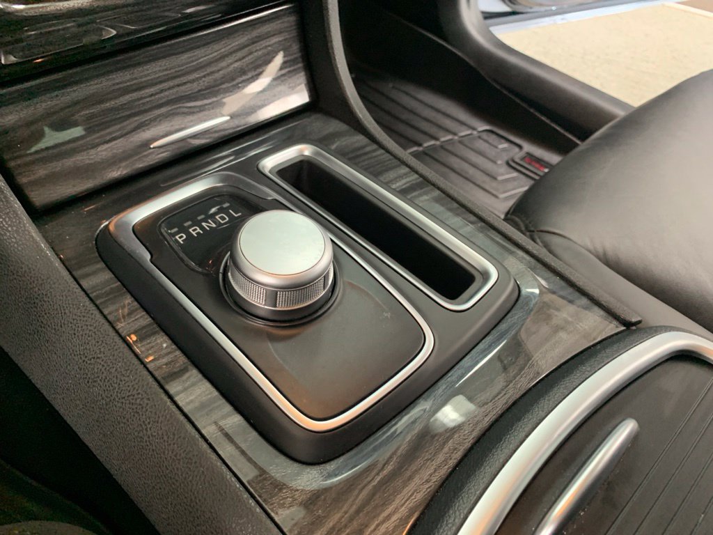 Used 2019 Chrysler 300 Touring w/ Quick Order Package 2EF RWD image 23