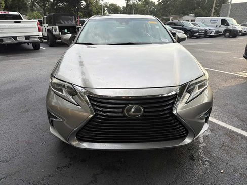 Used 2016 Lexus ES 350 w/ Premium Package w/Wood Trim FWD image 3
