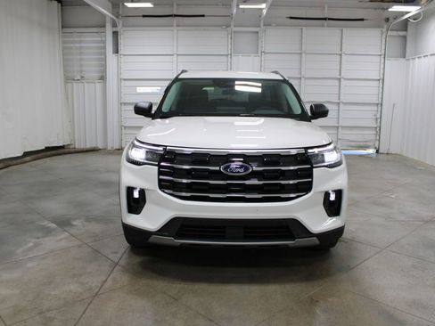 New 2026 Ford Explorer Active image 2