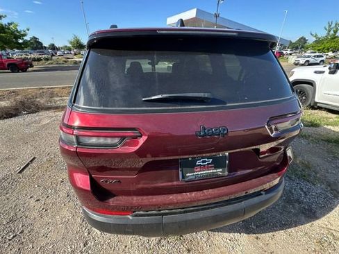 Used 2024 Jeep Grand Cherokee L Altitude image 4