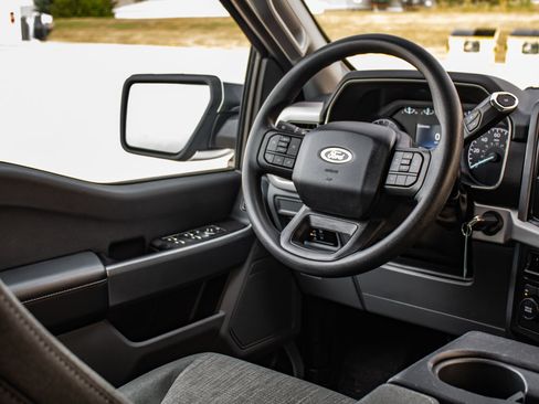 Used 2023 Ford F150 XLT AWD/4WD image 37