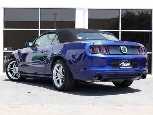 Used 2013 Ford Mustang GT Premium w/ Electronics Pkg RWD image 10