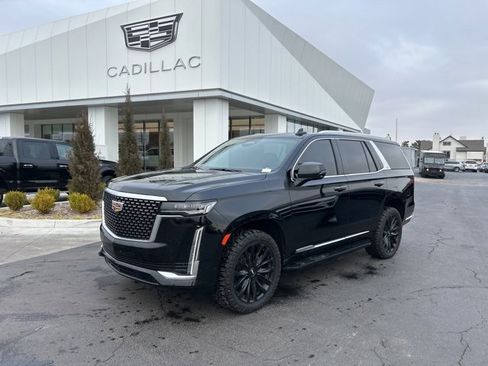 Used 2023 Cadillac Escalade Premium Luxury image 2