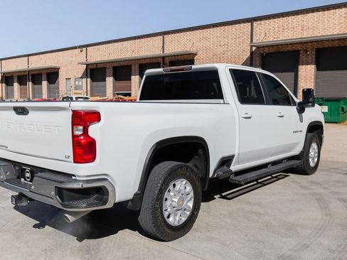 Used 2022 Chevrolet Silverado 2500 LT w/ Convenience Package image 14