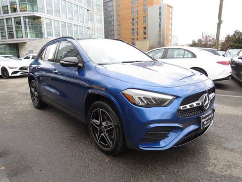 Used 2025 Mercedes-Benz GLA 250 4MATIC image 5