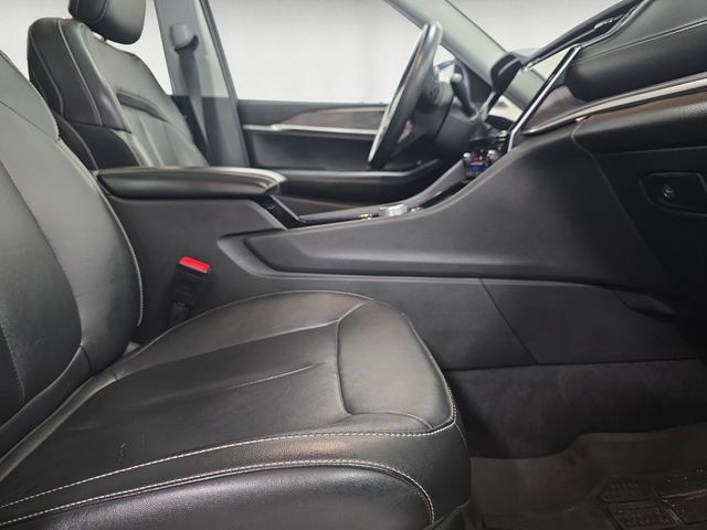 Used 2022 Jeep Grand Cherokee L Limited AWD/4WD image 15