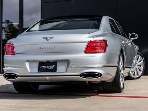 Used 2026 Bentley Flying Spur Plug-In Hybrid AWD/4WD image 8