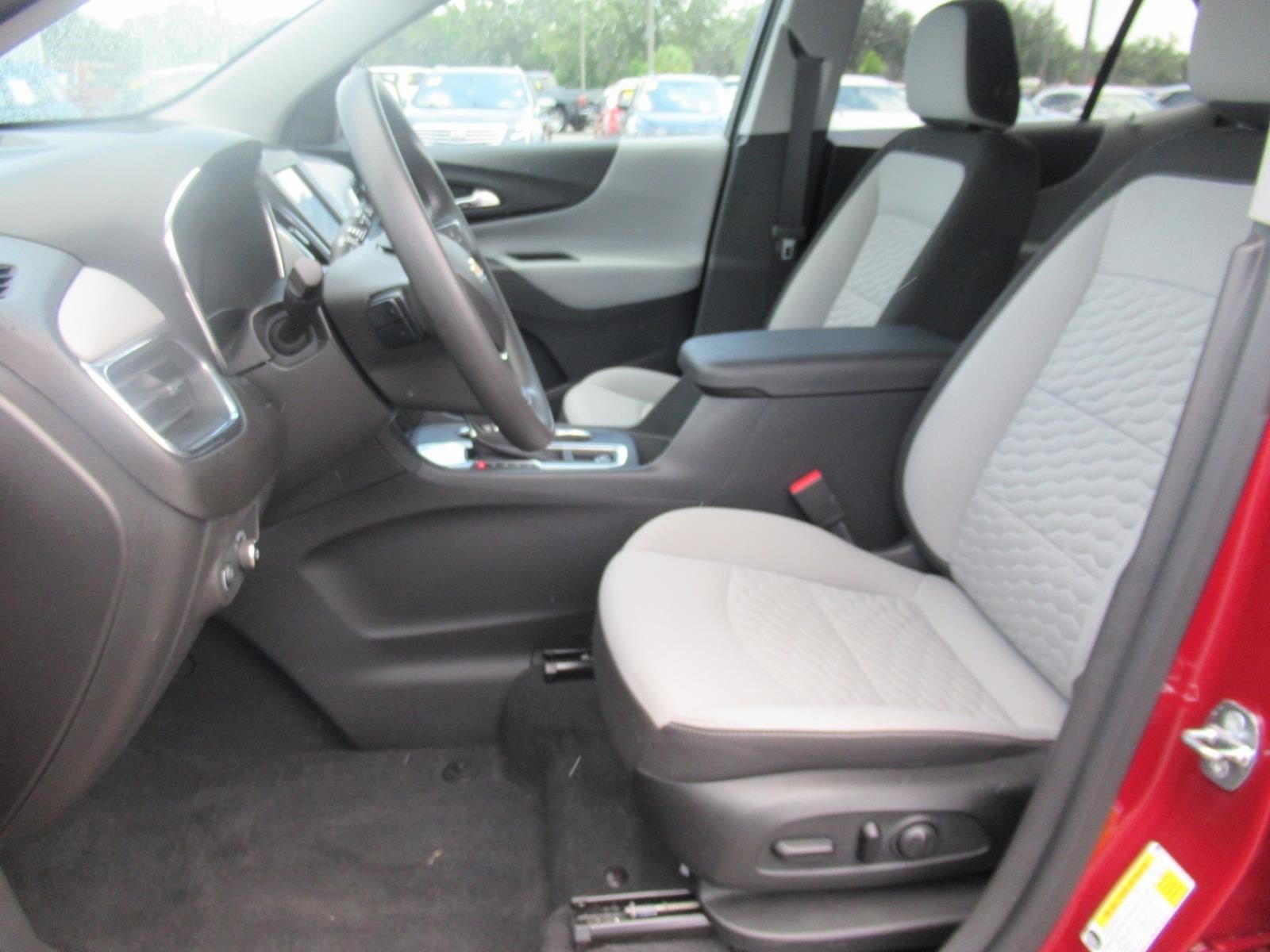 Used 2020 Chevrolet Equinox LT w/ LPO, Floor Liner Package FWD image 18