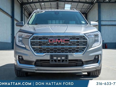 Used 2024 GMC Terrain Denali AWD/4WD image 36