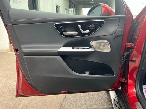 Used 2023 Mercedes-Benz GLC 300 GLC 300 image 11