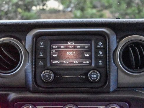 Used 2021 Jeep Wrangler Unlimited Sport AWD/4WD image 13