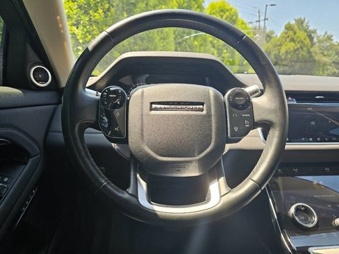 Used 2020 Land Rover Range Rover Evoque SE image 21