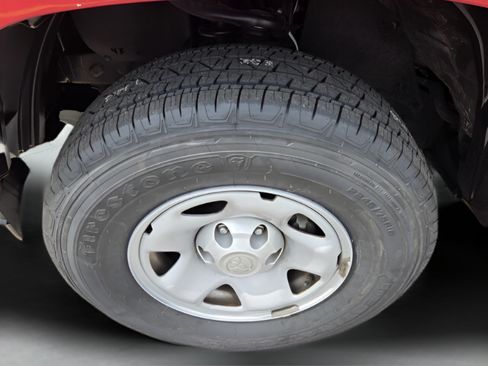 Used 2022 Toyota Tacoma SR w/ SR Convenience Package RWD image 27
