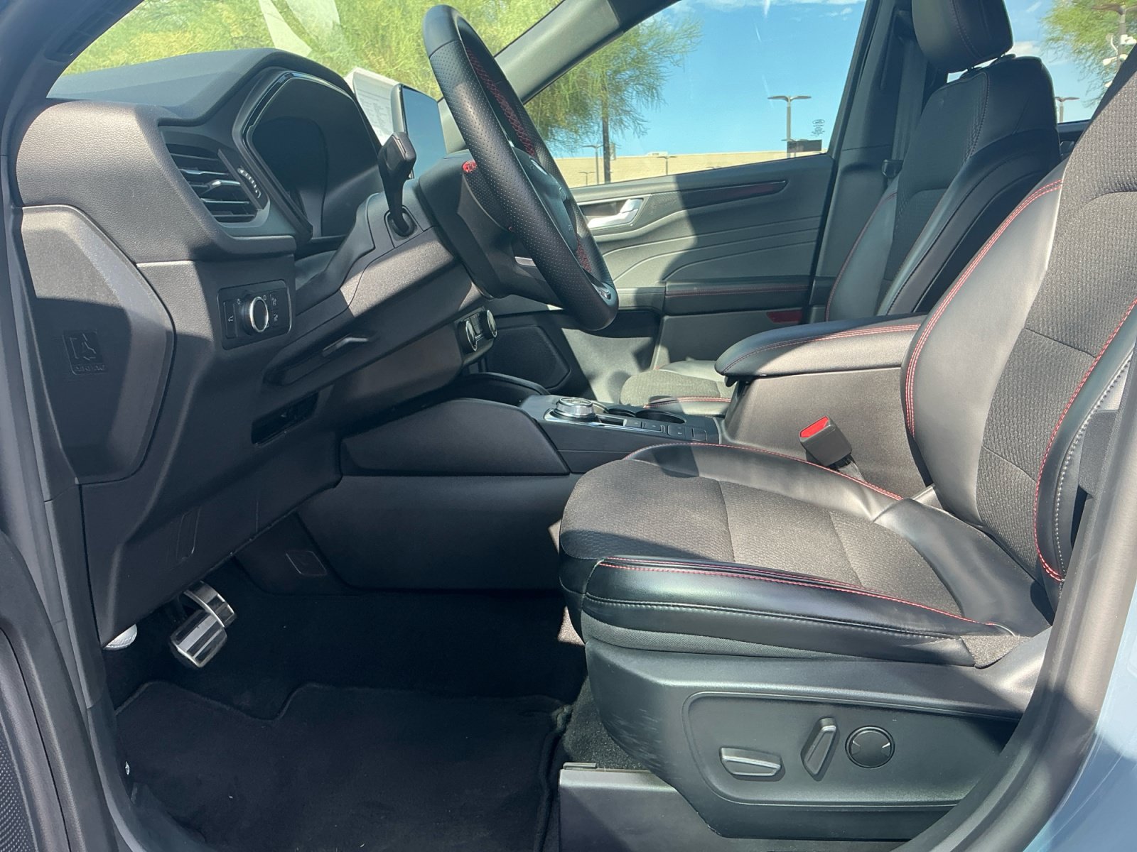 Used 2024 Ford Escape ST-Line FWD image 14