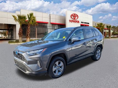 Certified 2022 Toyota RAV4 XLE image 9