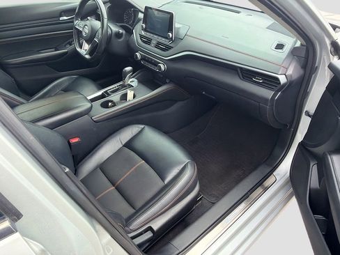 Used 2022 Nissan Altima 2.5 SR FWD image 13
