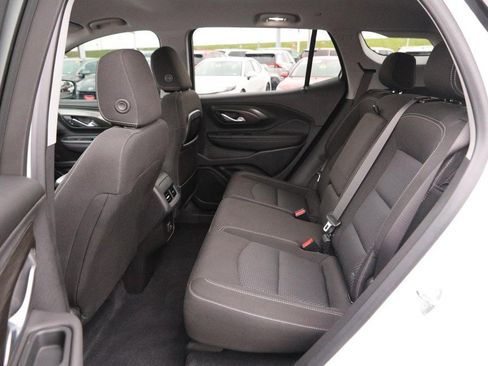 Used 2022 GMC Terrain SLE w/ Driver Convenience Package FWD image 9
