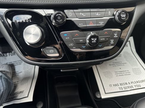 New 2026 Chrysler Pacifica Select image 20