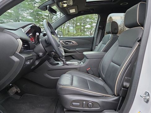 Certified 2023 Chevrolet Traverse Premier image 11