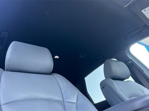 Used 2024 Buick Enclave Premium image 22