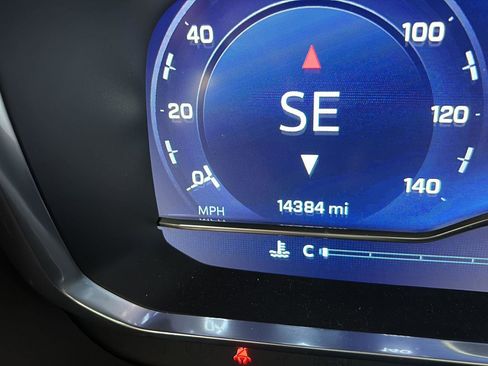 Used 2024 Chevrolet Tahoe Premier w/ Premium Package image 30