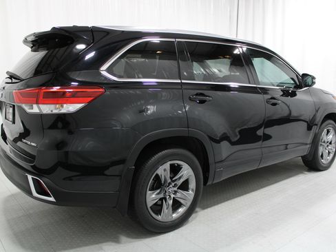 Used 2018 Toyota Highlander Limited Platinum AWD/4WD image 6
