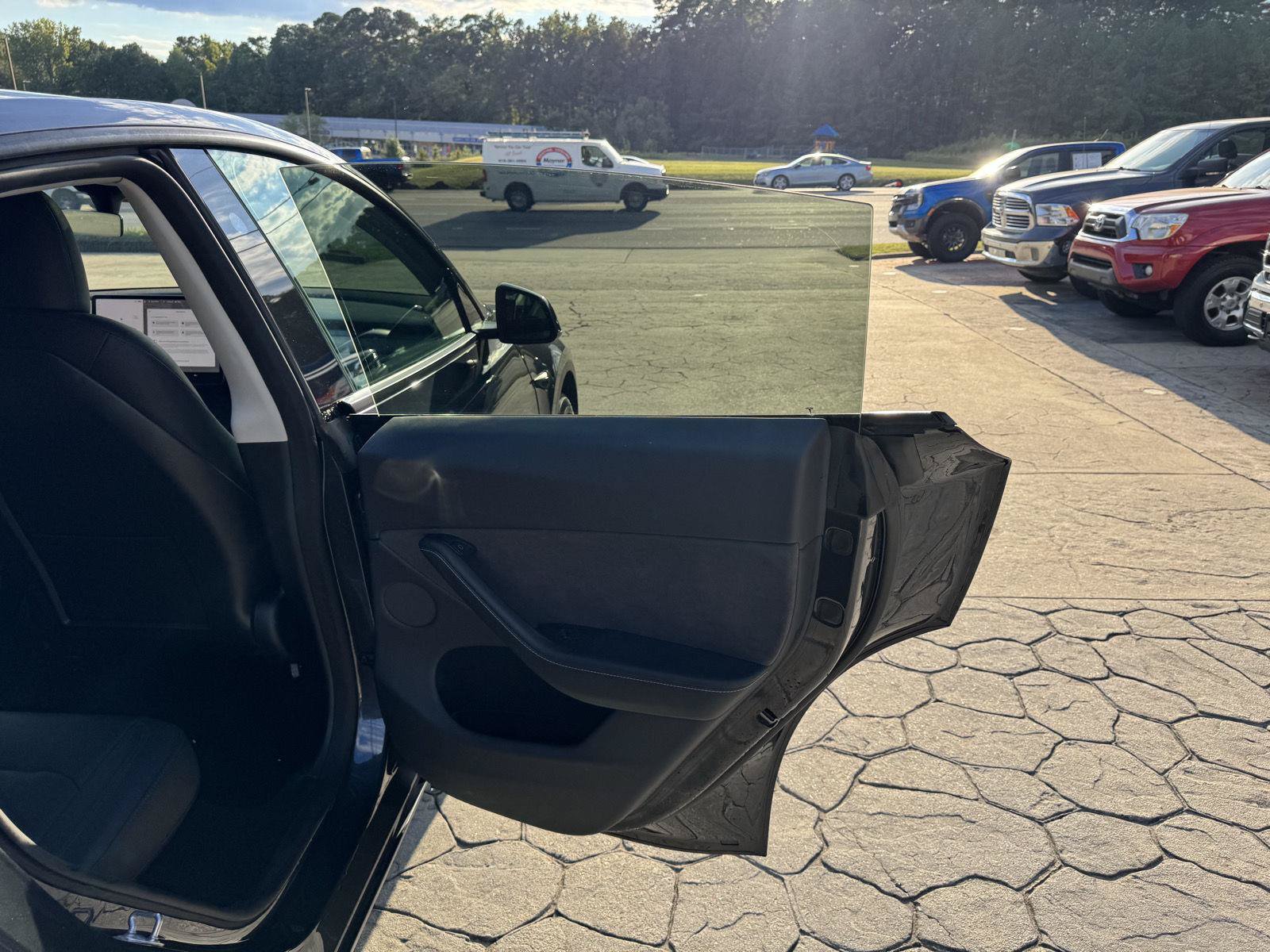 Used 2024 Tesla Model Y Long Range AWD/4WD image 15