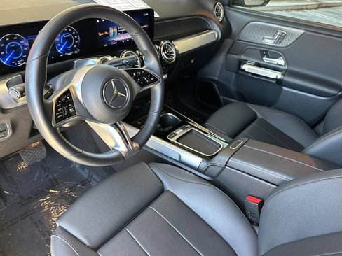 Certified 2024 Mercedes-Benz EQB 300 4MATIC image 11