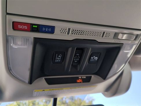 Used 2020 Subaru Forester Limited w/ Popular Package #3 image 25