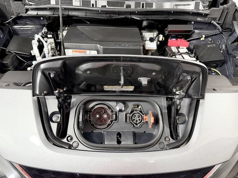 Used 2019 Nissan Leaf SV w/ SV Technology Package FWD image 22