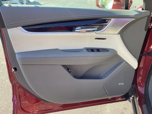 Used 2020 Cadillac XT6 Premium Luxury image 17