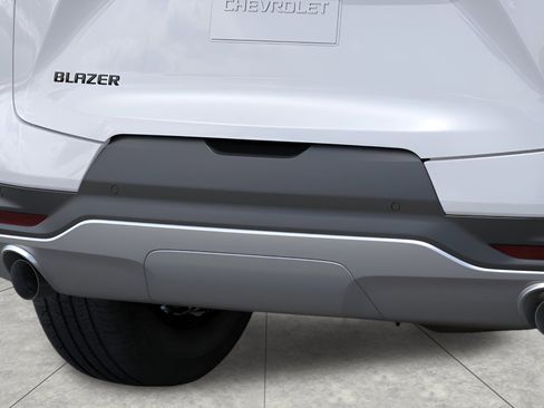 New 2026 Chevrolet Blazer LT w/ Sound & Technology Package FWD image 14