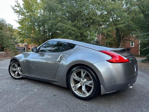 Used 2009 Nissan 370Z Coupe w/ Sport Pkg image 9