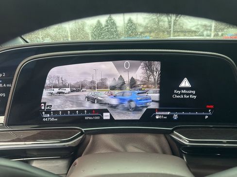 Used 2022 Cadillac Escalade Sport Platinum w/ LPO, ONYX Package image 31