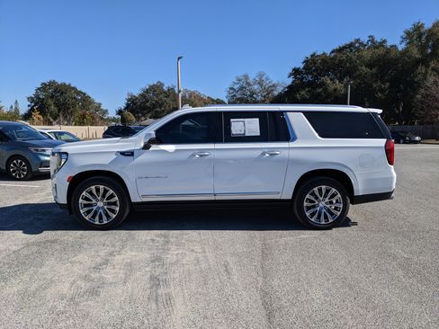 Used 2022 GMC Yukon XL Denali image 2
