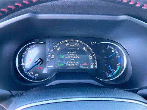 Used 2022 Toyota RAV4 SE w/ Weather & Moonroof Package image 26