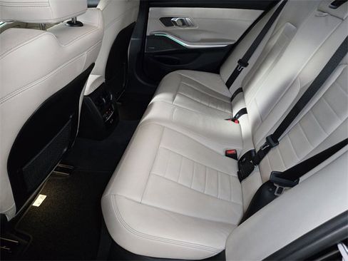 Used 2021 BMW M340i w/ Executive Package image 16